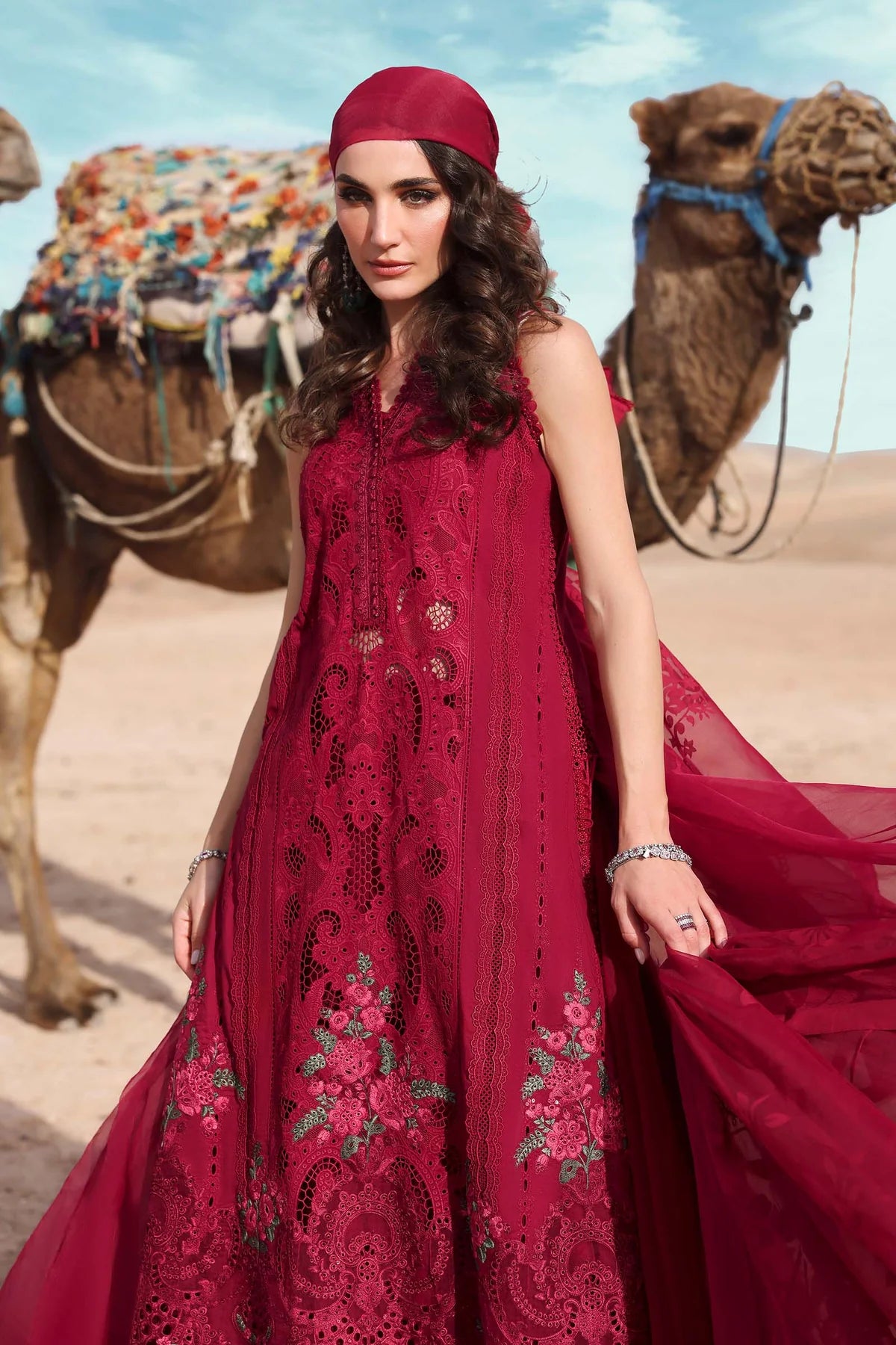 Maria-B-Lawn-04A
