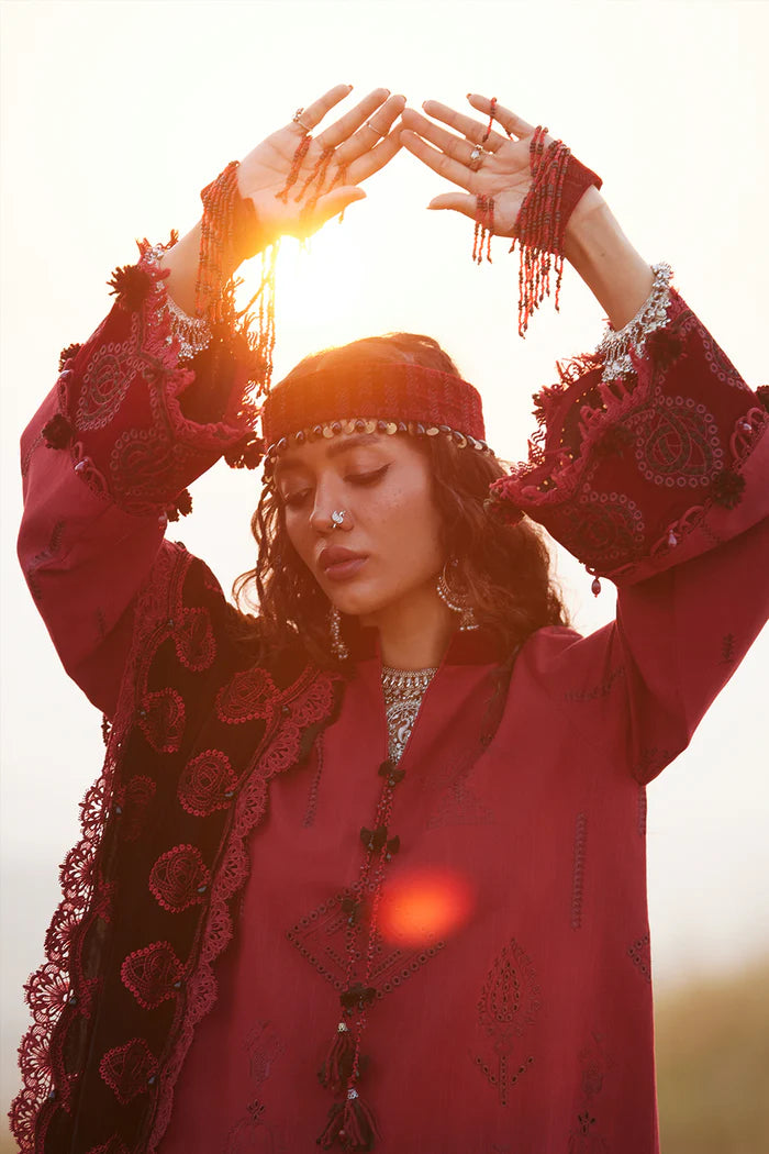 Saira Rizwan Winter NAZNEEN-SRW25-04