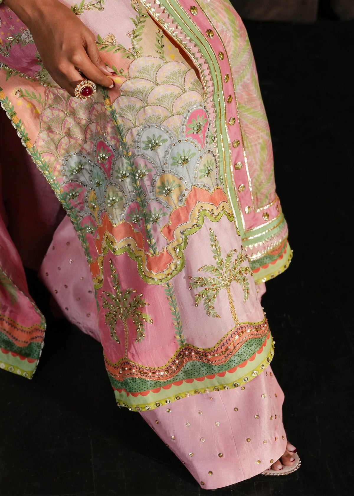 Crimson Prints :Rangralli - Candy