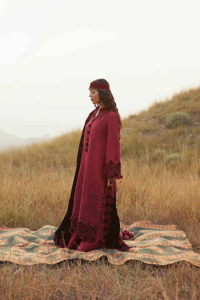 Saira Rizwan Winter NAZNEEN-SRW25-04
