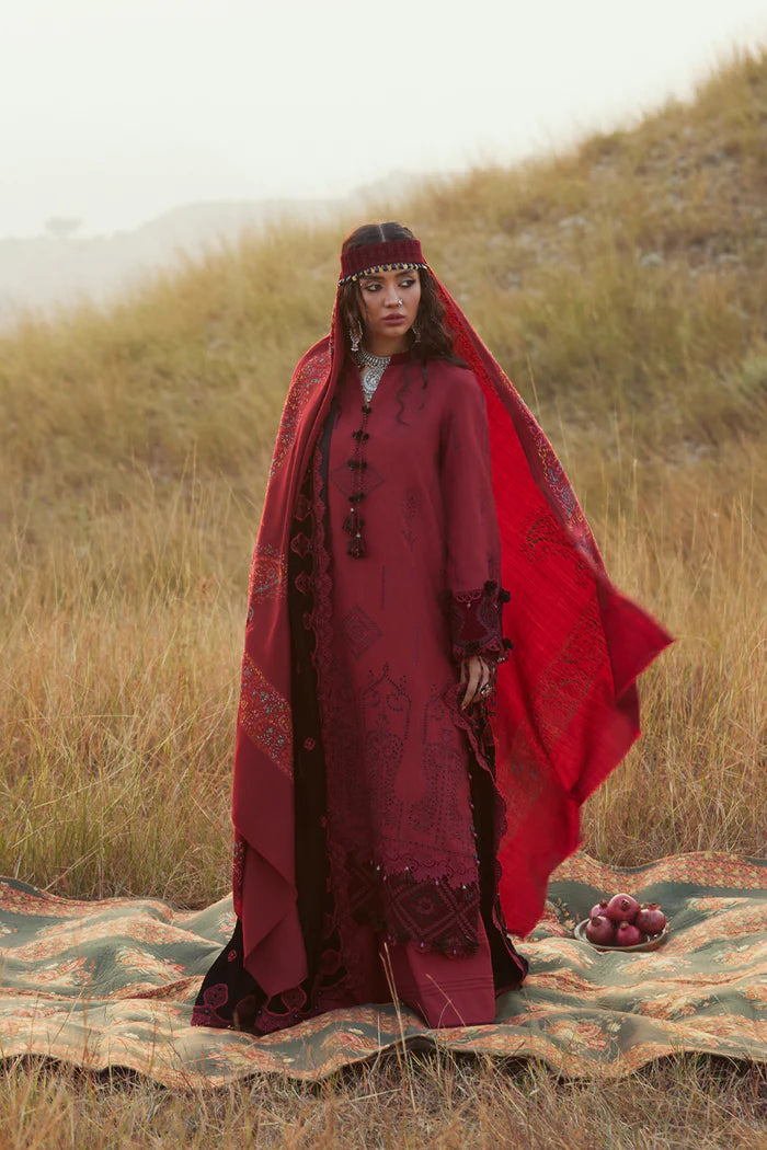 Saira Rizwan Winter NAZNEEN-SRW25-04