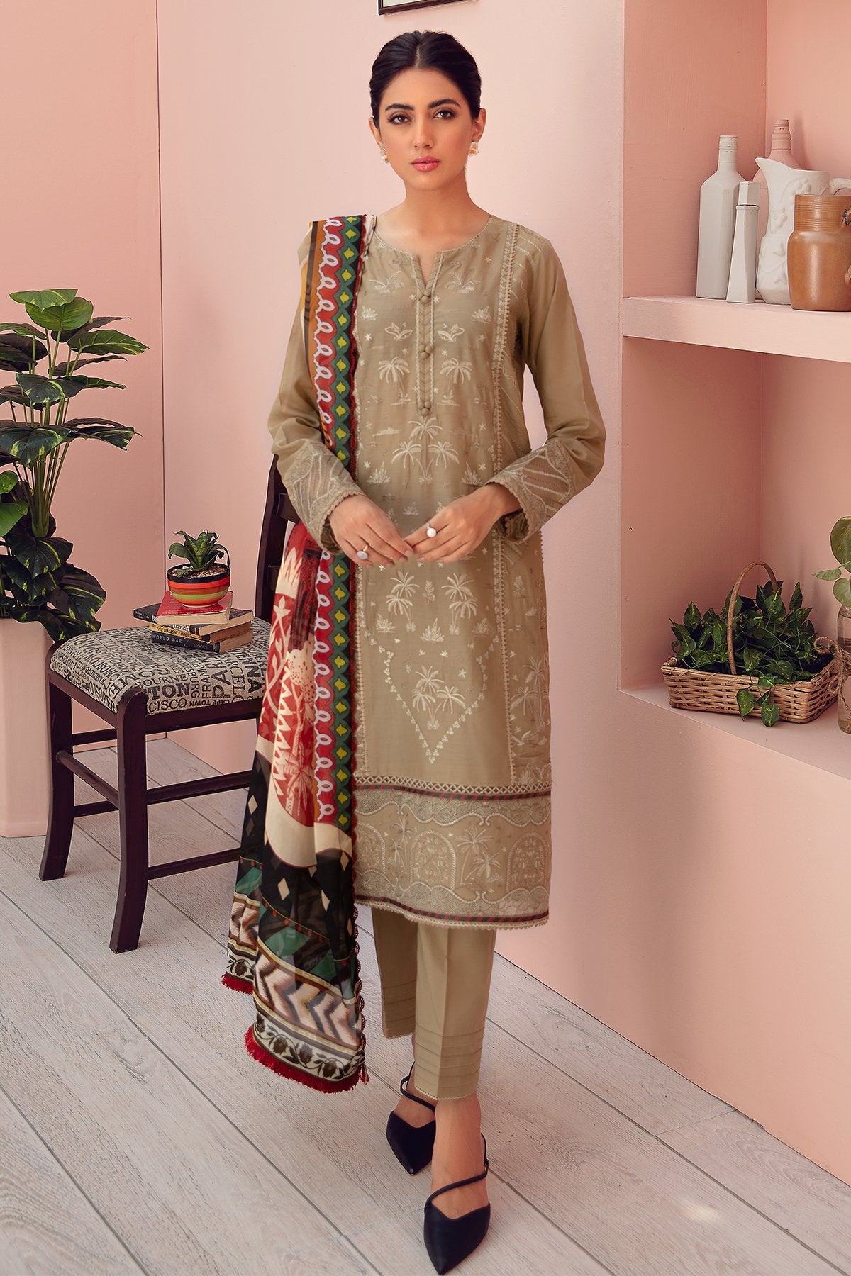 Jazmin Iris 21 - Camel Beige
