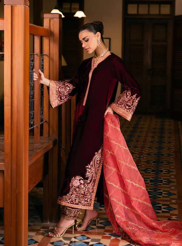 ZAINAB CHOTTANI VELVET UNSTITCHED AIMA