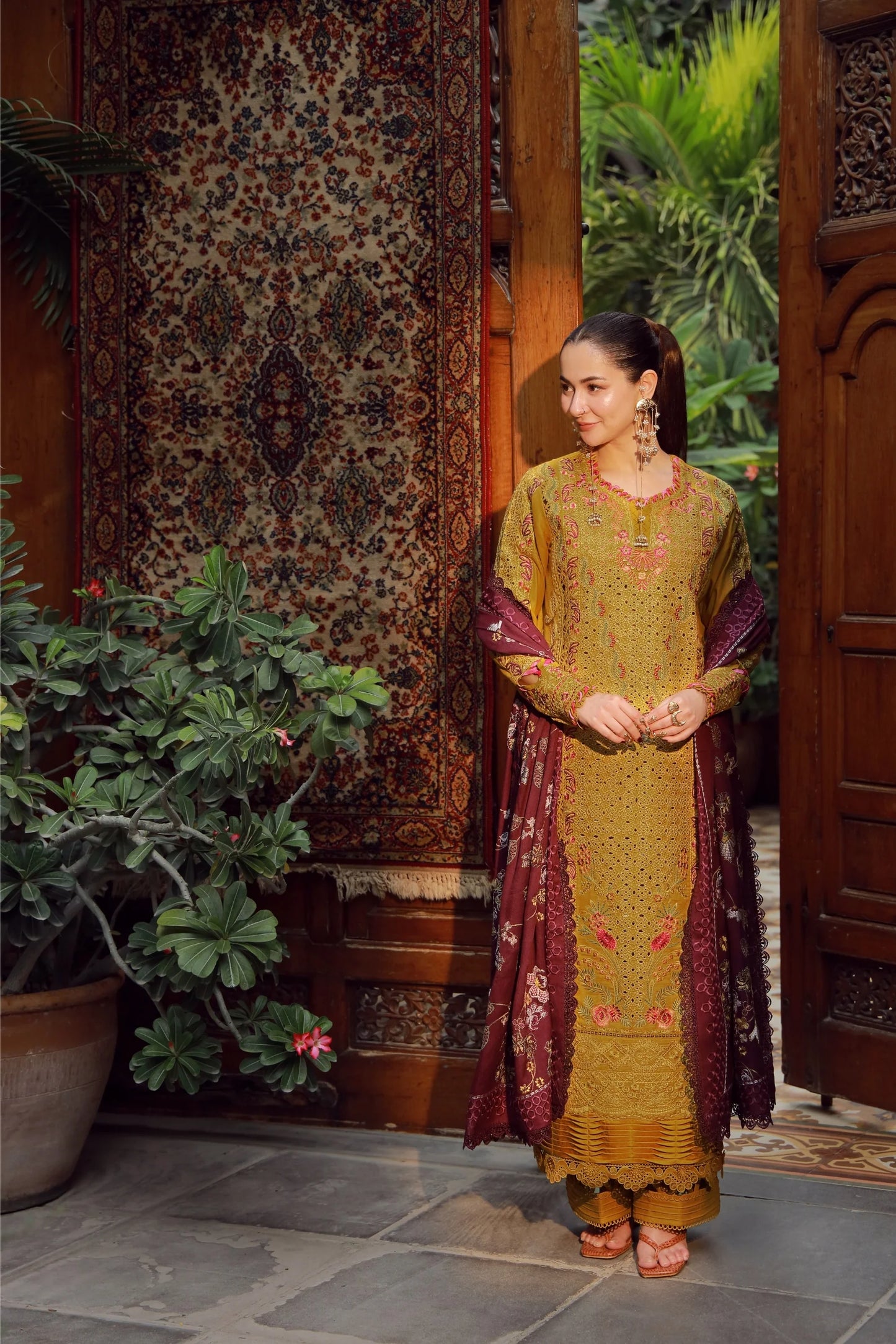 Maryam Hussain Winter Soz