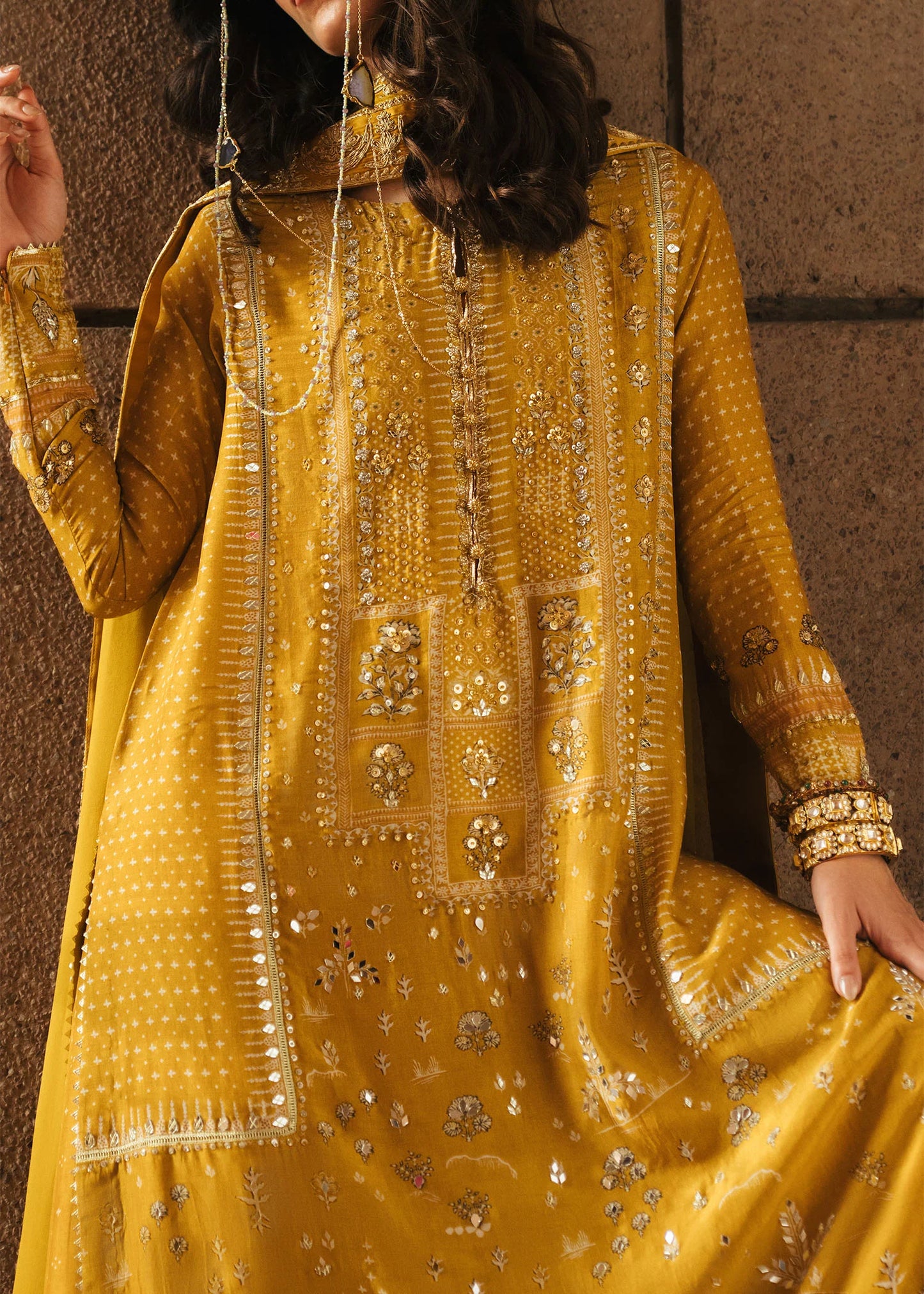 Crimson Prints :Patakha - Amber