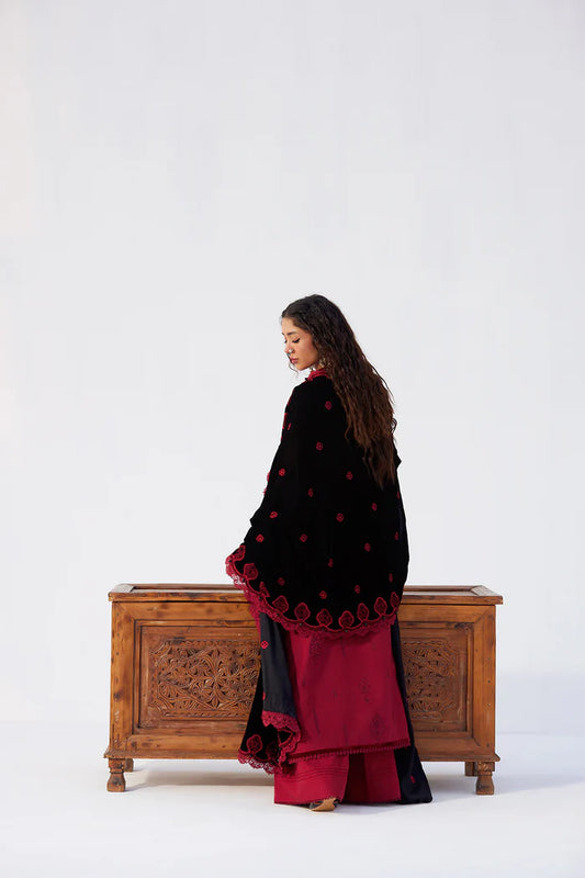 Saira Rizwan Winter NAZNEEN-SRW25-04