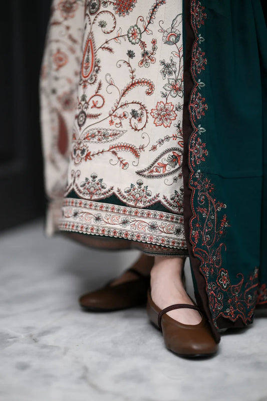 ELARA- ZAIB KARANDI