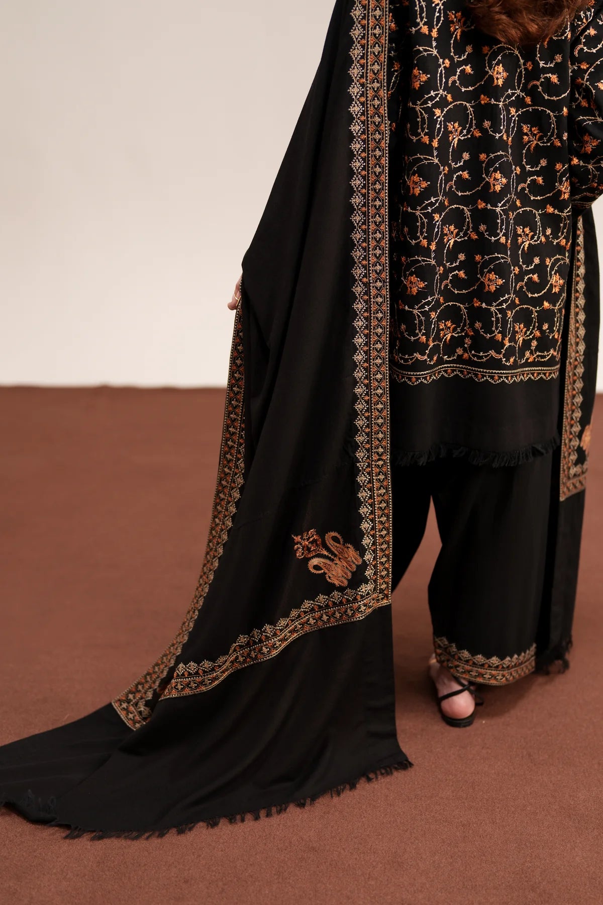 LOOK 2 LUXURY KARANDI SET: MIDNIGHT SUITE