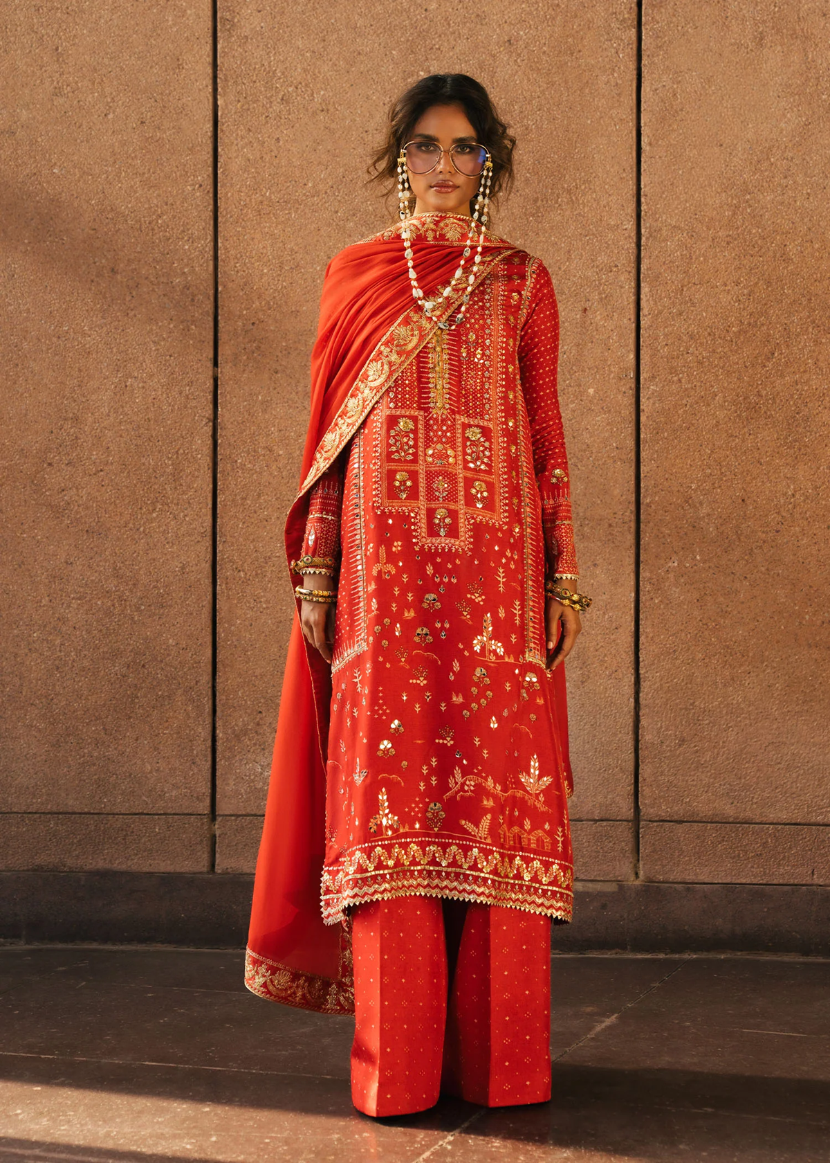 Crimson Prints : Patakha - Scarlet