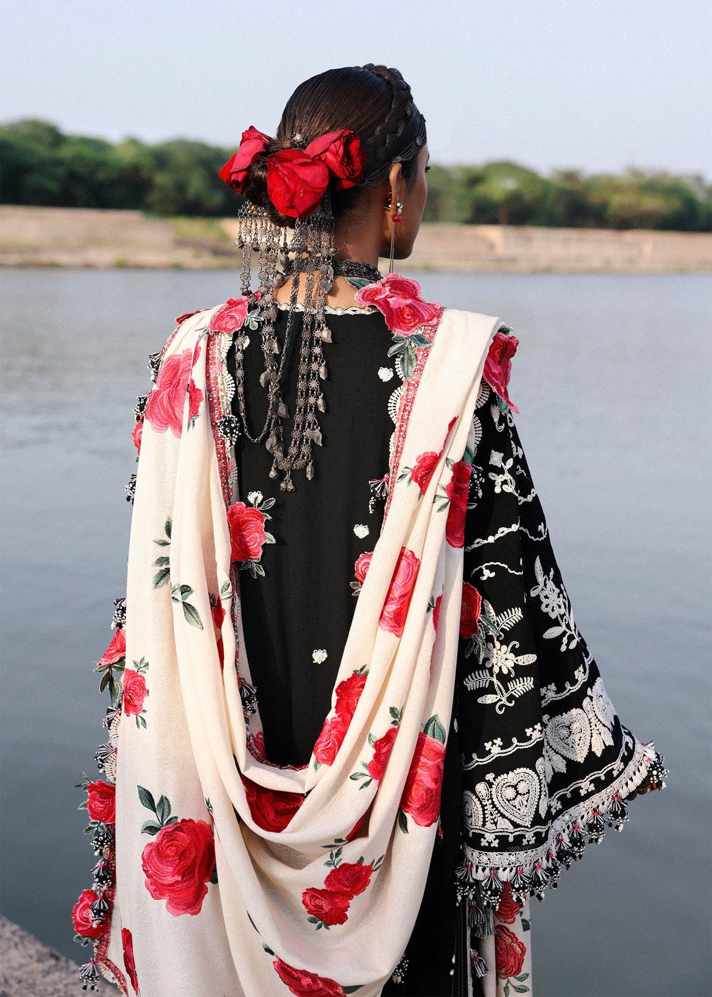 Hussain Rehar Karandi Winter Rose